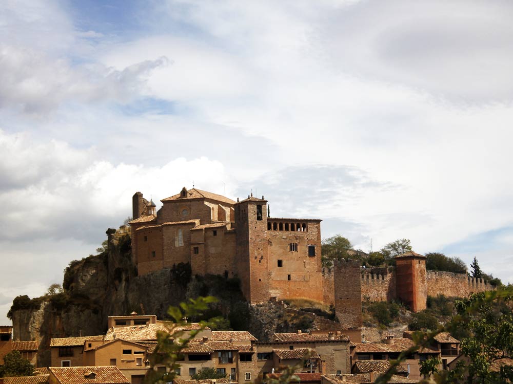 Colegiata Santa María la Mayor. Castillo Alquézar Huesca